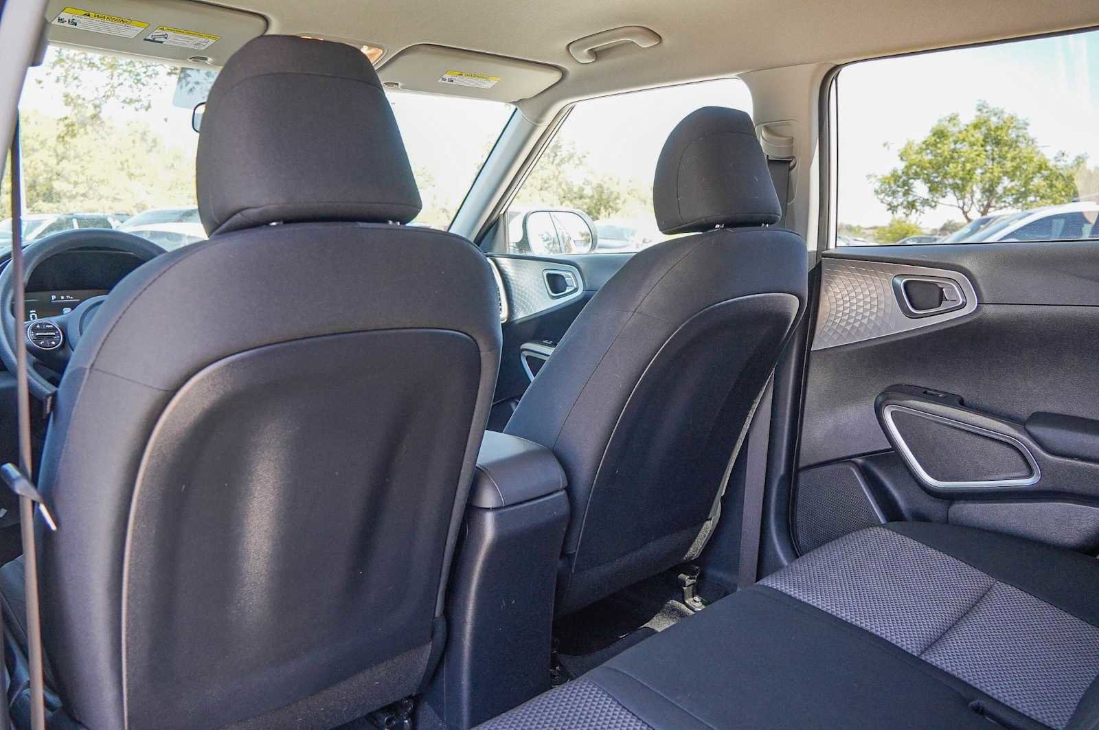 Used 2024 Kia Soul LX image 27