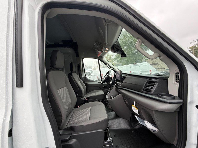 New 2027 Ford Transit 250 148 Medium Roof RWD image 13