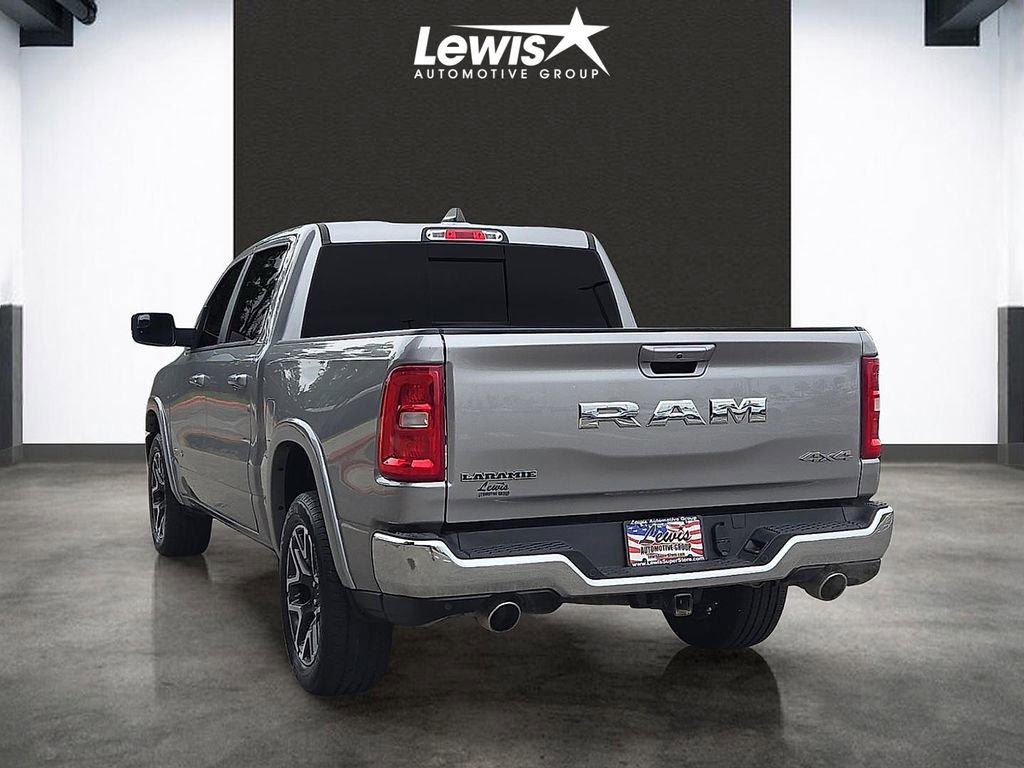 Used 2025 RAM 1500 Laramie AWD/4WD image 3