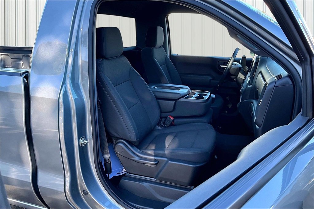 Used 2025 Chevrolet Silverado 1500 W/T w/ Trailering Package image 14