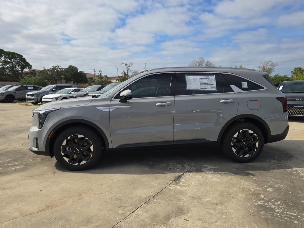 New 2026 Kia Sorento S image 5