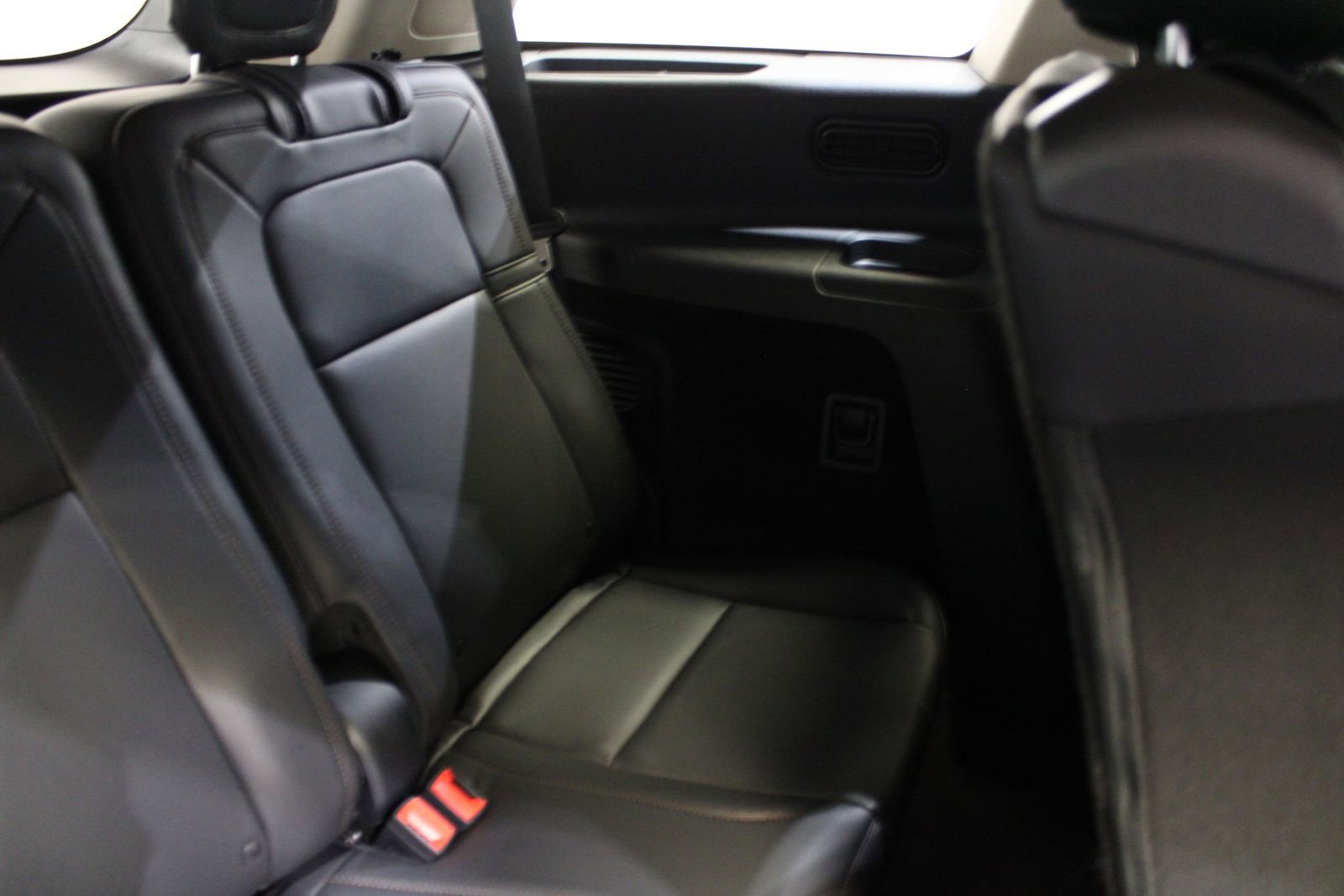Used 2021 Lincoln Aviator Reserve w/ Equipment Group 202A AWD/4WD image 23