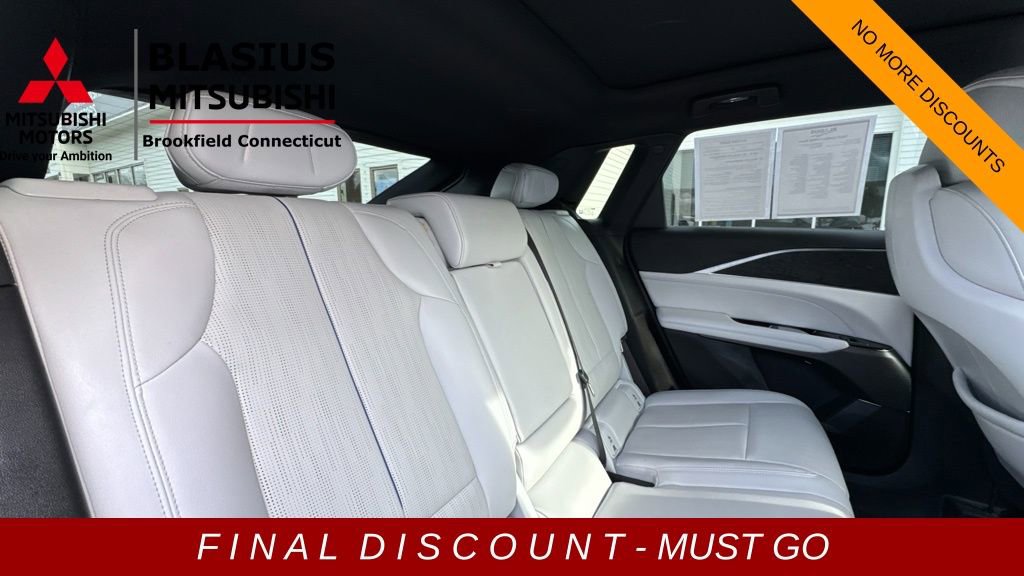 Used 2024 Cadillac Lyriq Sport image 13