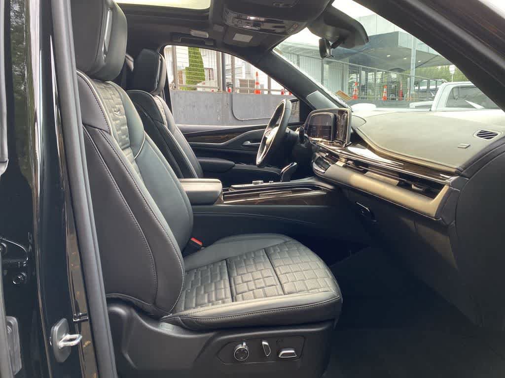 Certified 2024 Cadillac Escalade ESV Sport Platinum w/ LPO, ONYX Package AWD/4WD image 19