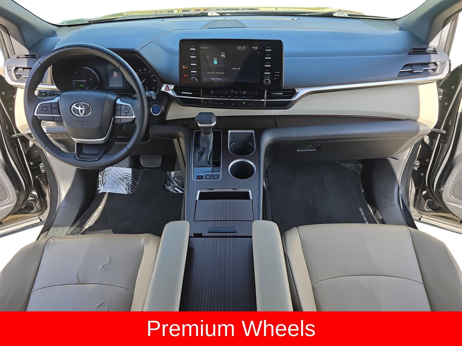 Used 2021 Toyota Sienna XLE image 13