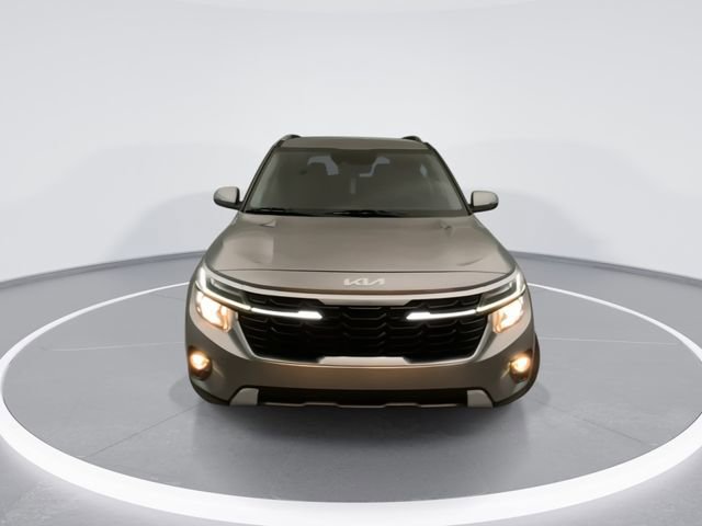 Used 2024 Kia Seltos EX FWD image 7