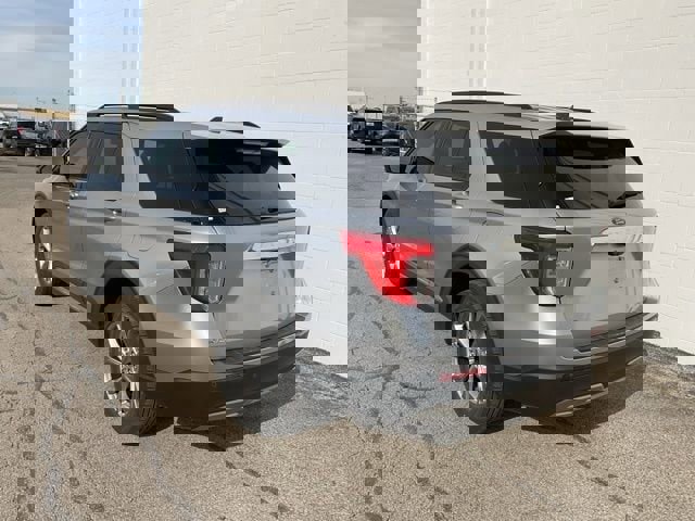 Used 2021 Ford Explorer XLT w/ Equipment Group 202A image 37