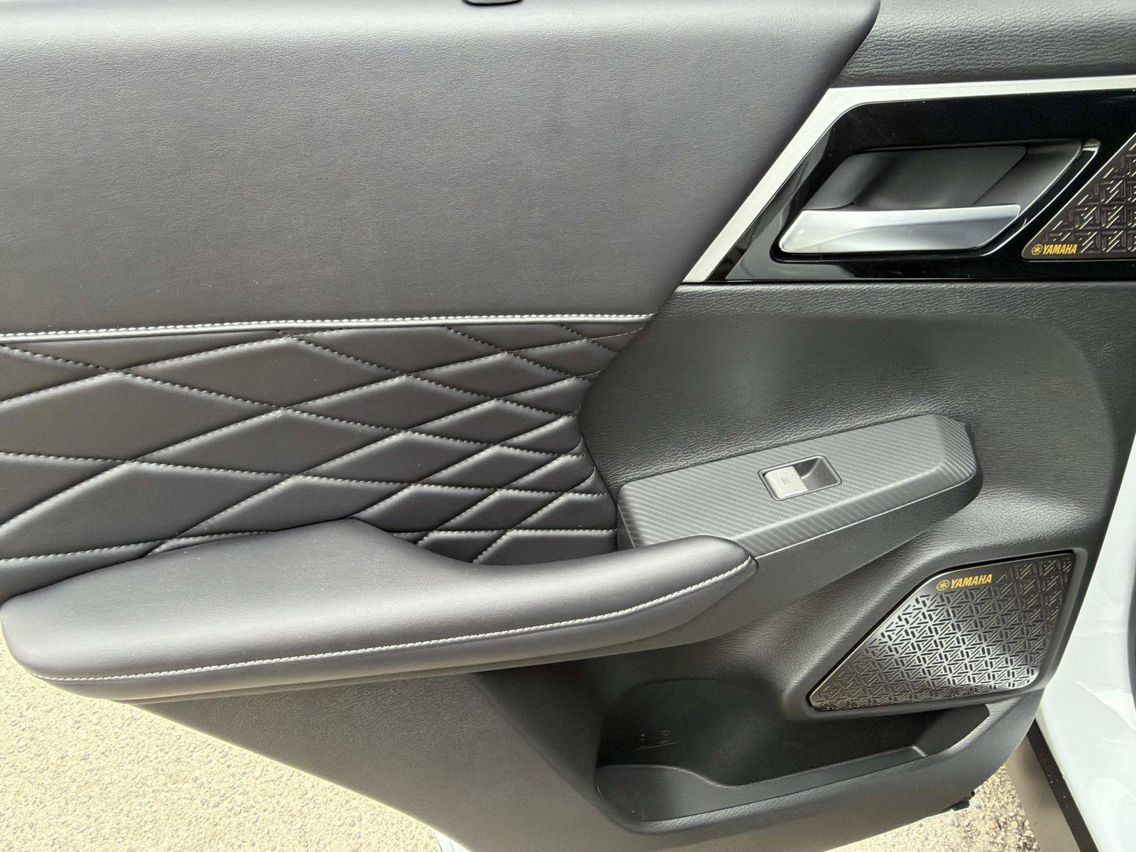 New 2026 Mitsubishi Outlander SEL AWD/4WD image 9