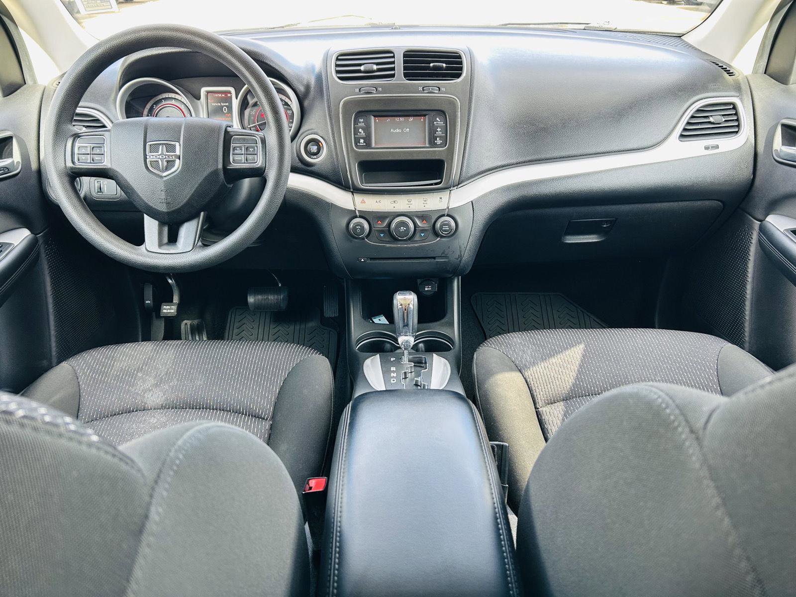 Used 2019 Dodge Journey SE w/ Mopar Chrome Accent Package image 17