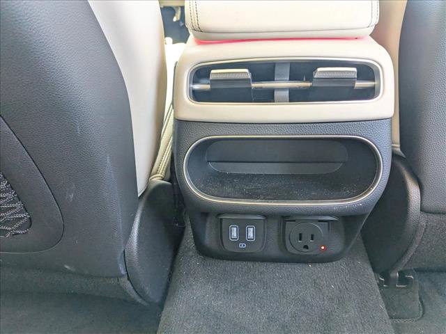 Used 2025 Genesis GV70 3.5T Sport w/ Sport Advanced Package image 16