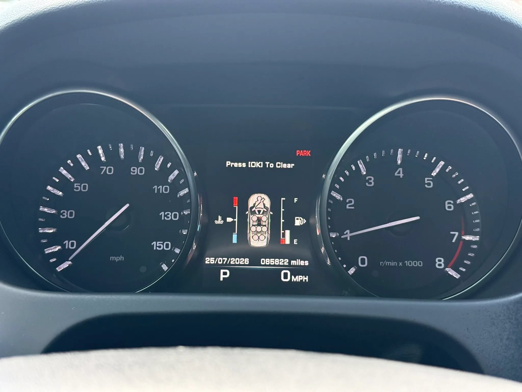 Used 2016 Land Rover Discovery Sport SE AWD/4WD image 12