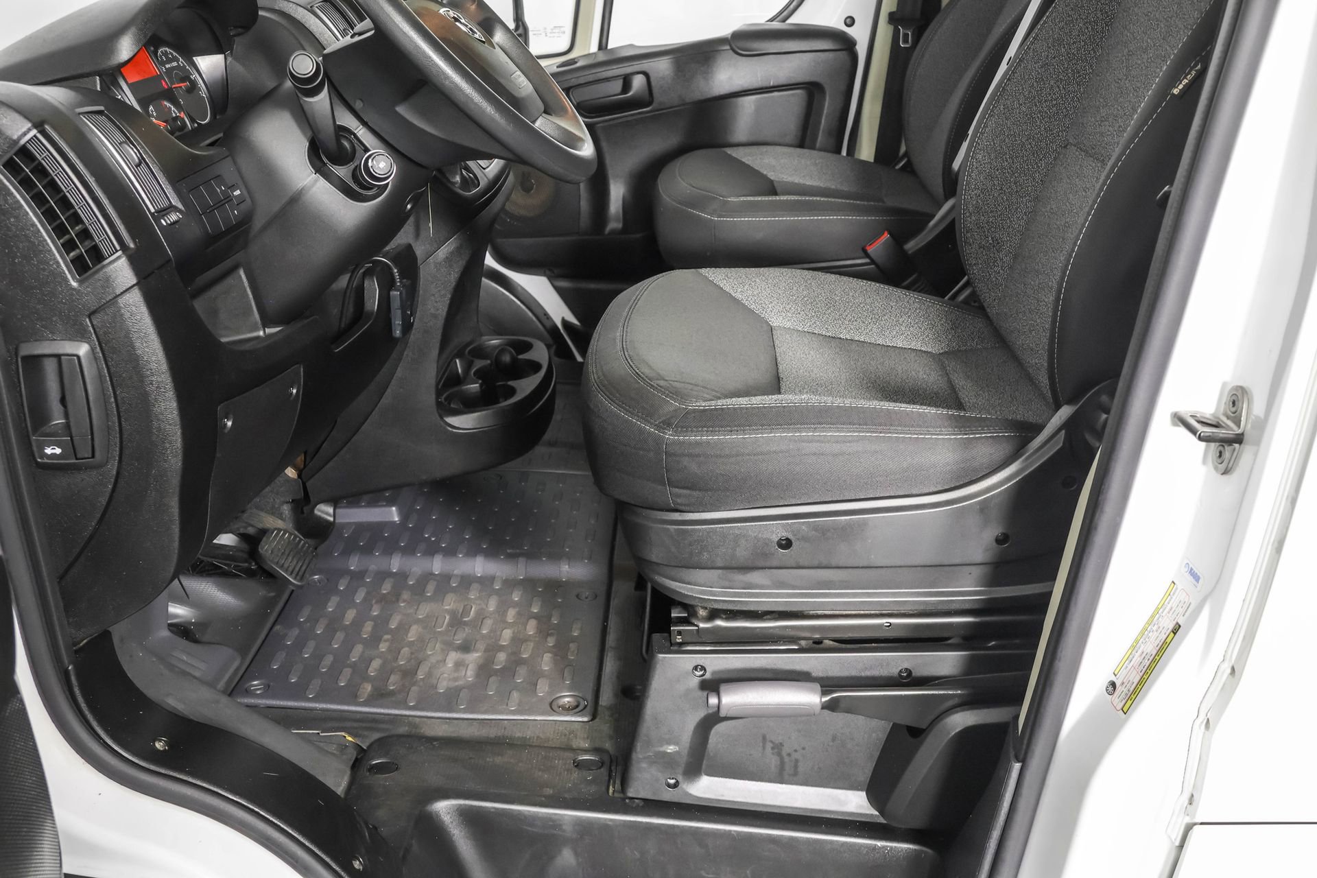 Used 2019 RAM ProMaster 1500 w/ Interior Convenience Group image 23