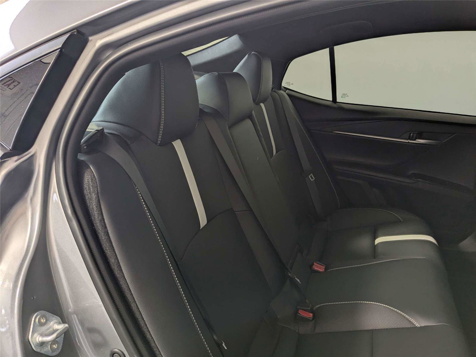 Used 2025 Toyota Camry SE FWD image 28