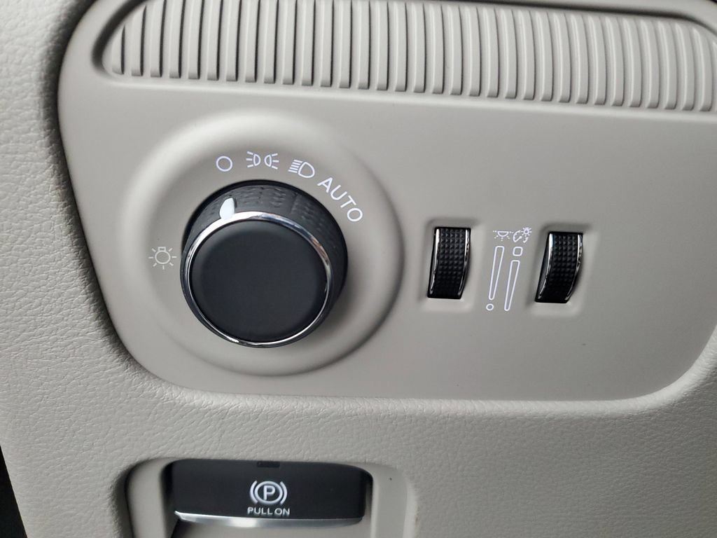 New 2026 Jeep Grand Wagoneer Summit AWD/4WD image 29