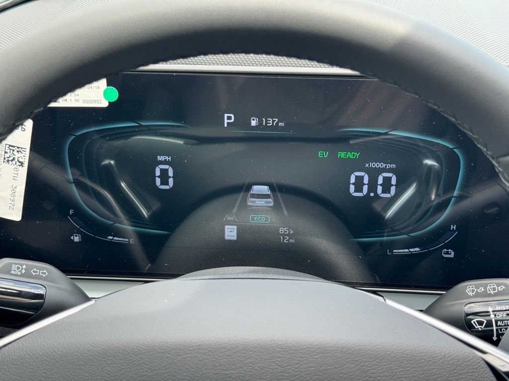 New 2025 Kia Niro EX Touring image 14