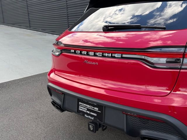 Certified 2025 Porsche Macan image 35
