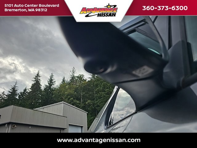 Used 2020 Nissan Leaf SV w/ SV Technology Package image 9