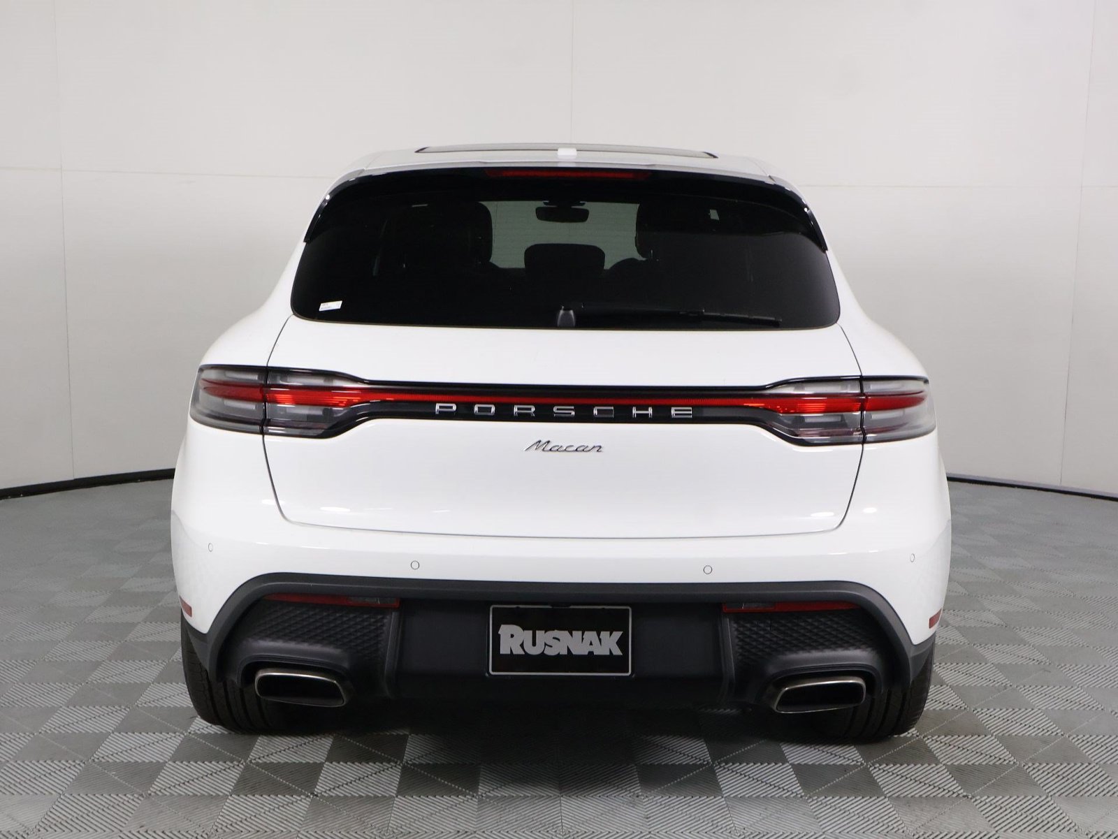 New 2026 Porsche Macan AWD/4WD image 6