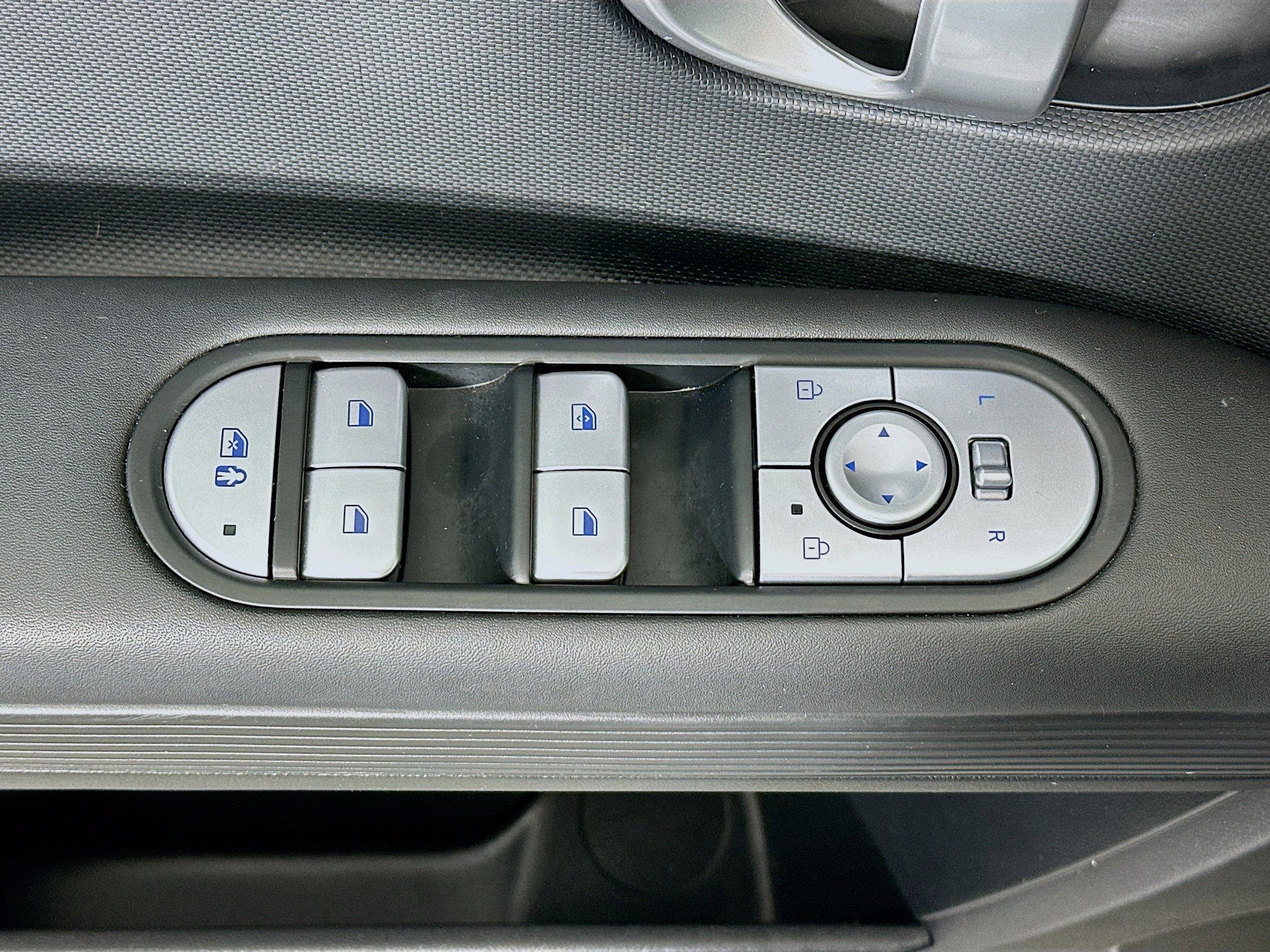 Used 2024 Hyundai Ioniq 5 SE RWD image 15