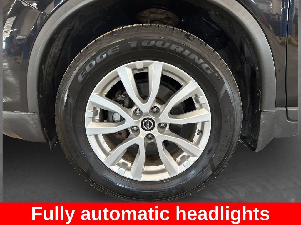 Used 2019 Nissan Rogue SV AWD/4WD image 13