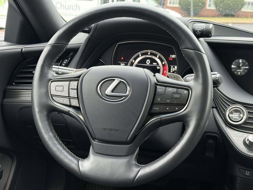 Used 2018 Lexus LS 500 AWD w/ Accessory Package (Z1) image 9