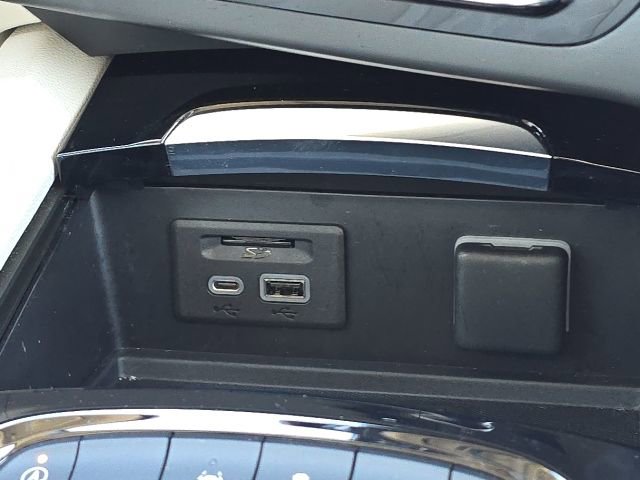 Used 2023 Buick Envision Avenir FWD image 43