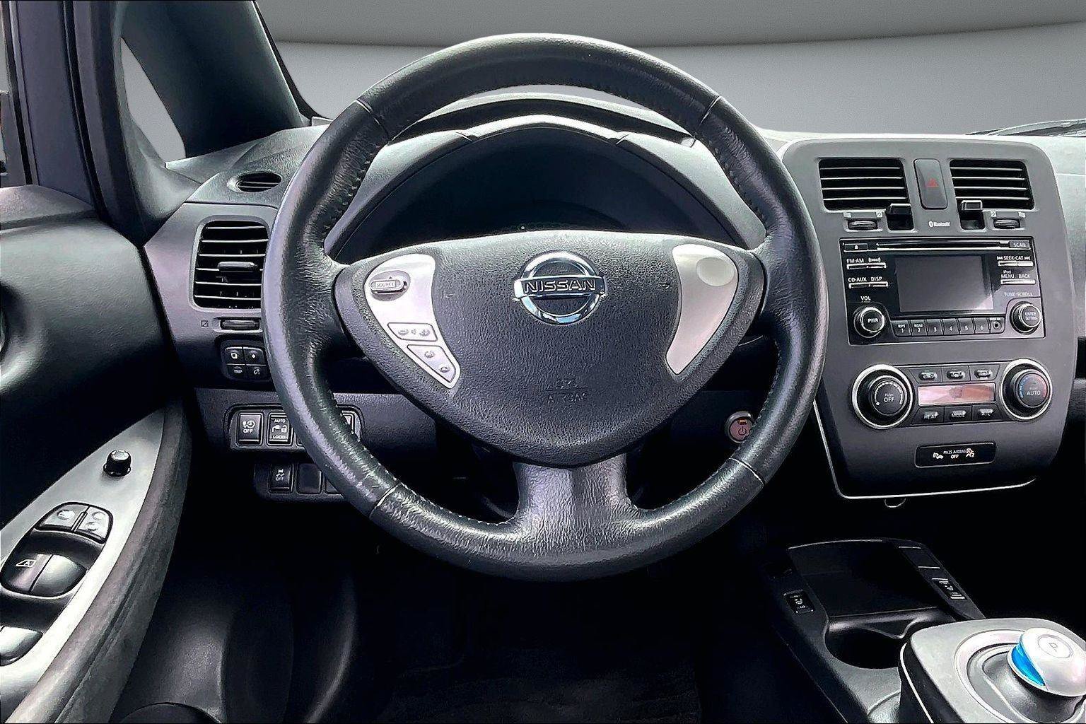Used 2013 Nissan Leaf S w/ Charger Pkg FWD image 9