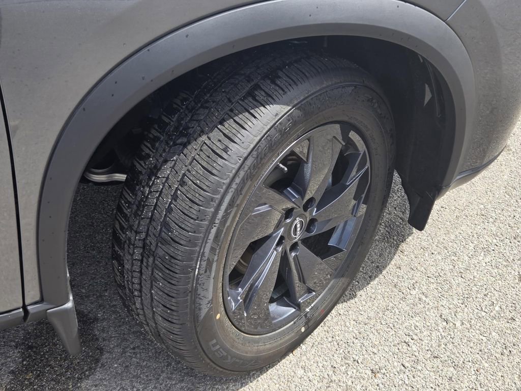New 2026 Nissan Rogue SV image 6