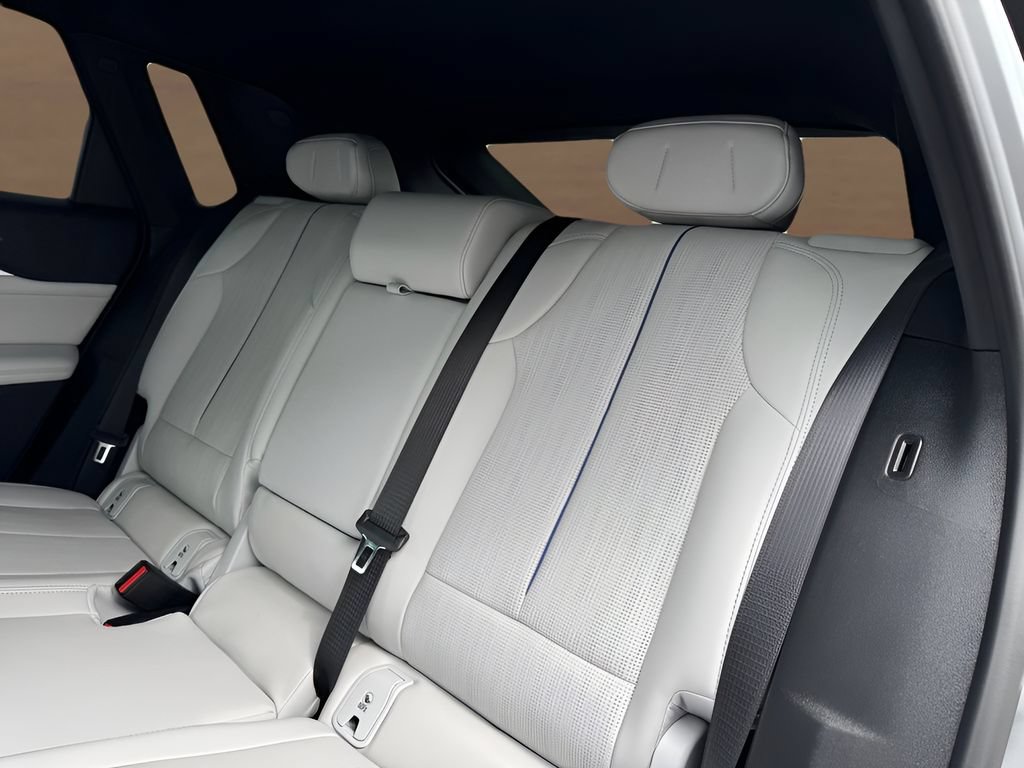 New 2026 Cadillac Lyriq Luxury w/ LPO, Floor Liner Package AWD/4WD image 17