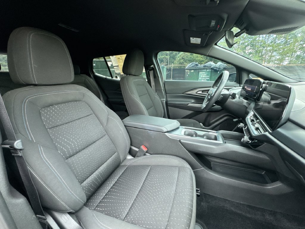 Used 2025 Chevrolet Equinox EV LT FWD image 30