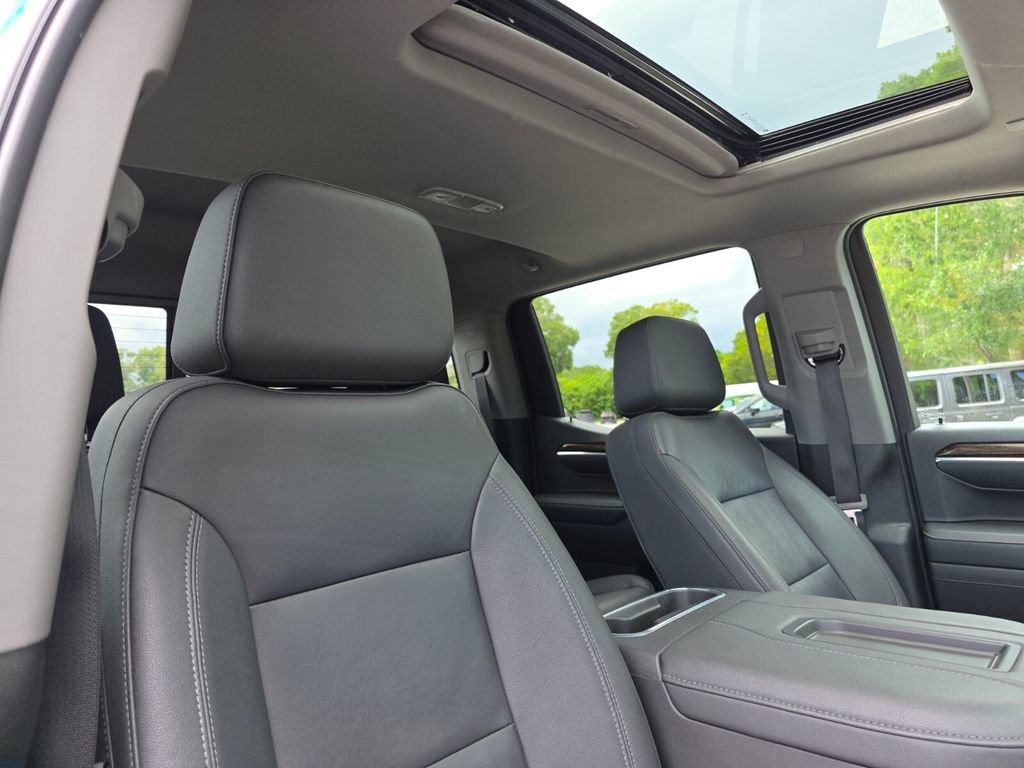 Used 2022 GMC Sierra 1500 Elevation w/ Elevation Premium Package RWD image 16