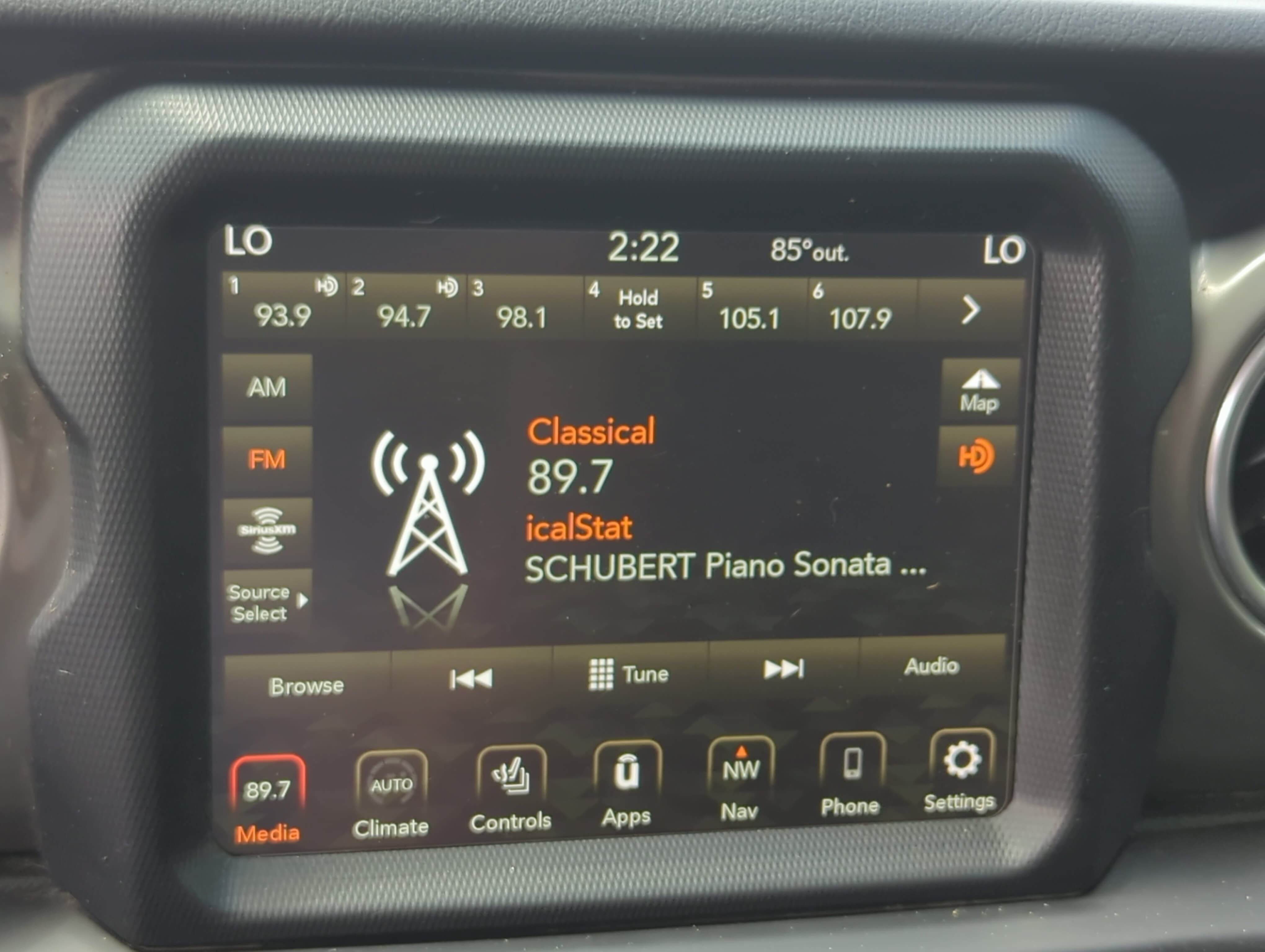 Used 2021 Jeep Wrangler Unlimited Sahara AWD/4WD image 19