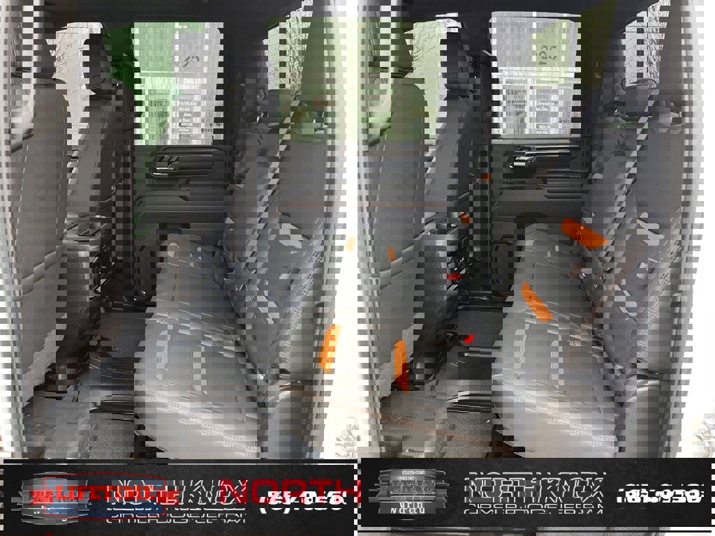 Used 2025 GMC Sierra 2500 AT4 w/ AT4 Premium Plus Package image 15