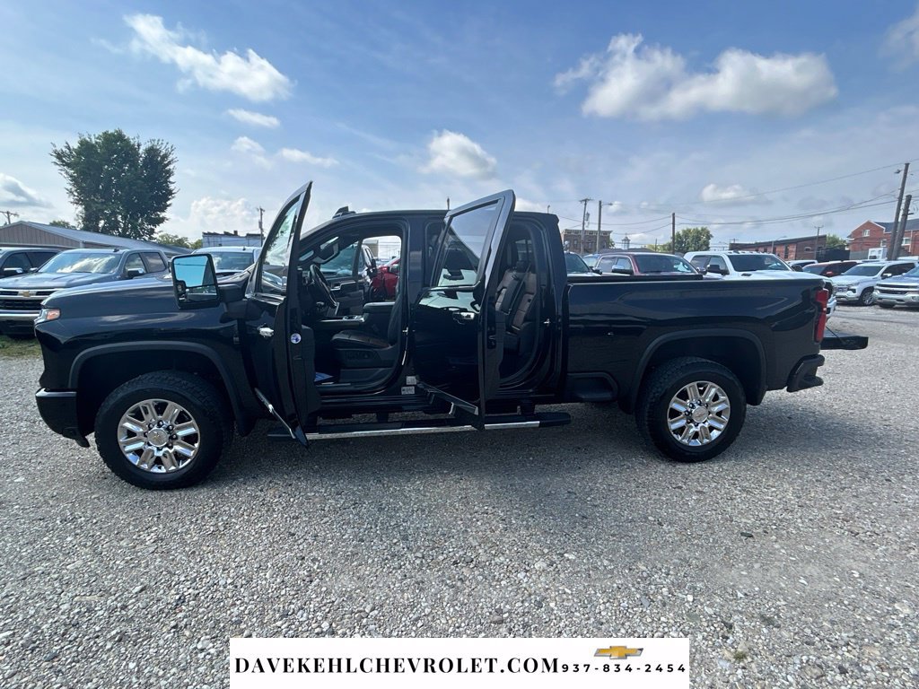 Used 2026 Chevrolet Silverado 2500 High Country w/ High Country Premium Package AWD/4WD image 10