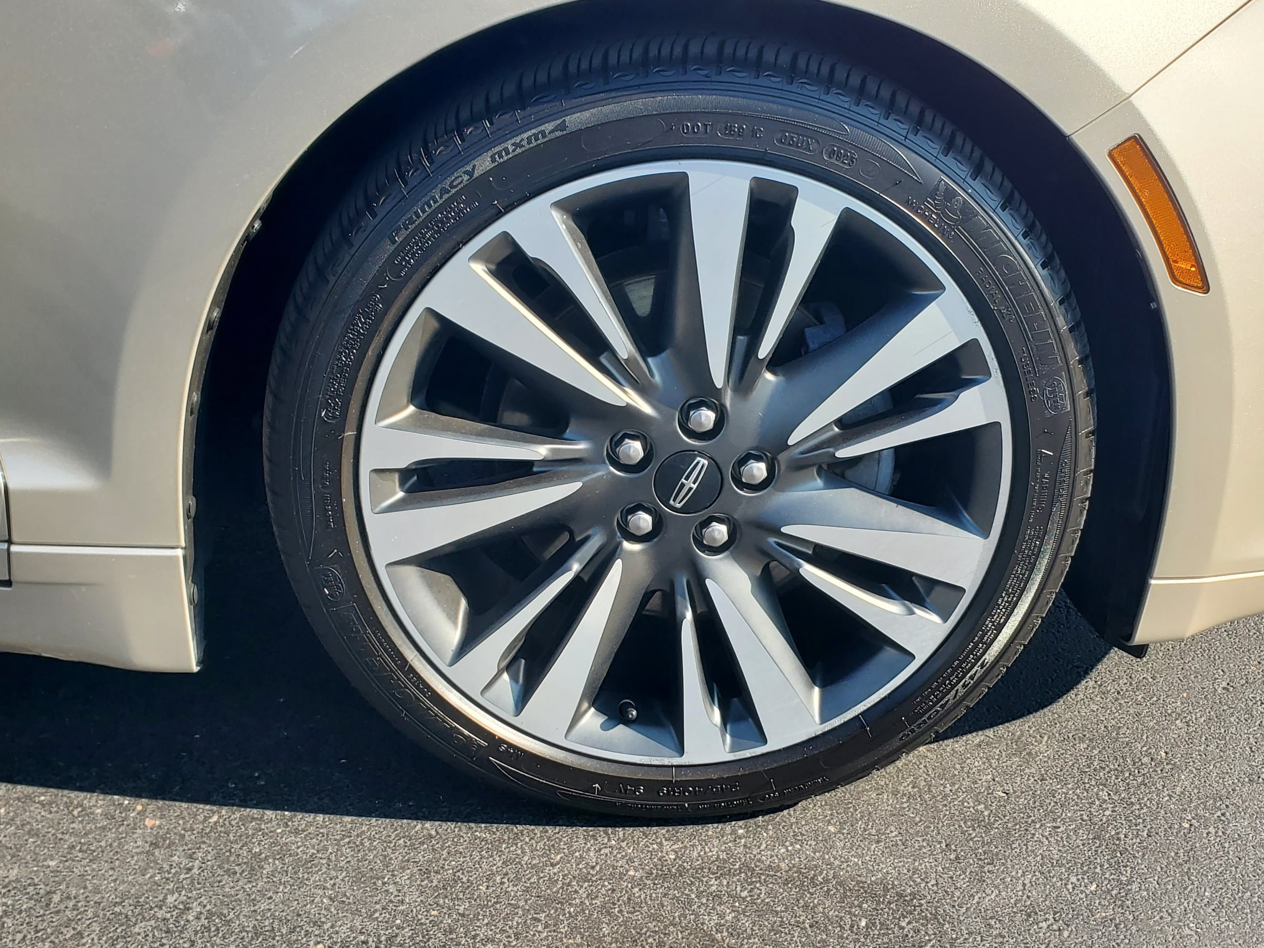 Used 2017 Lincoln MKZ Reserve FWD image 32