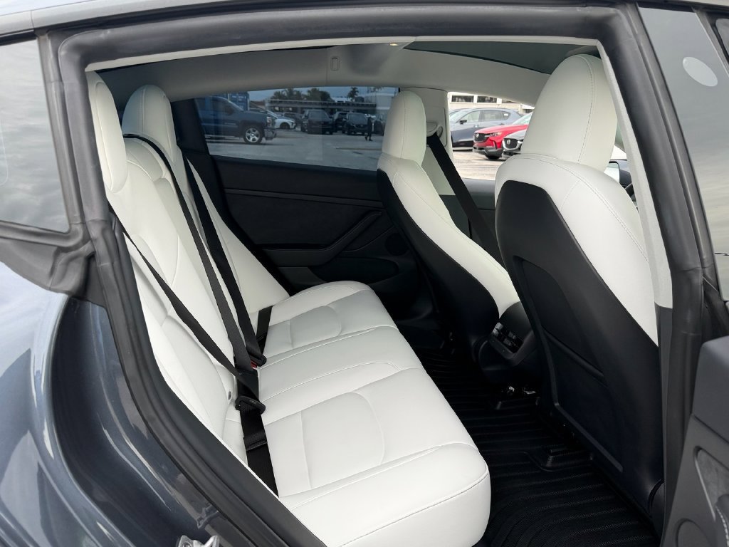 Used 2023 Tesla Model 3 Performance AWD/4WD image 16