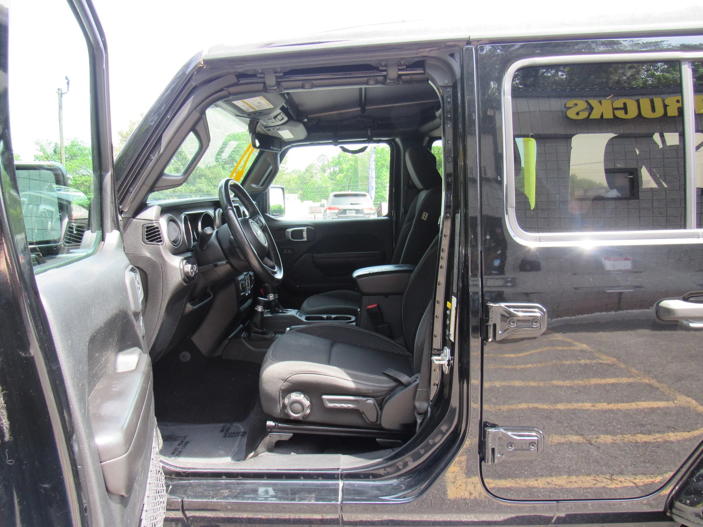 Used 2021 Jeep Wrangler Unlimited Sport AWD/4WD image 17