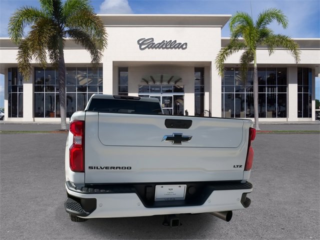 Used 2022 Chevrolet Silverado 2500 LTZ w/ LTZ Plus Package image 12