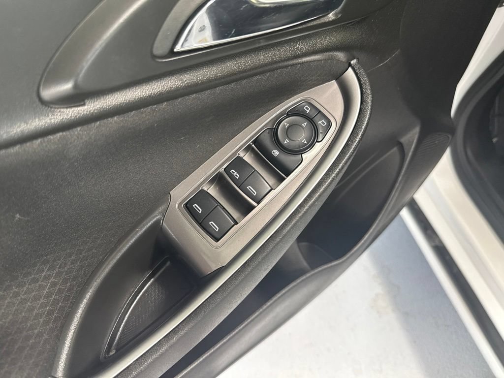 Used 2024 Chevrolet Malibu LT FWD image 14
