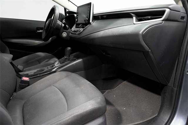 Used 2021 Toyota Corolla LE image 11