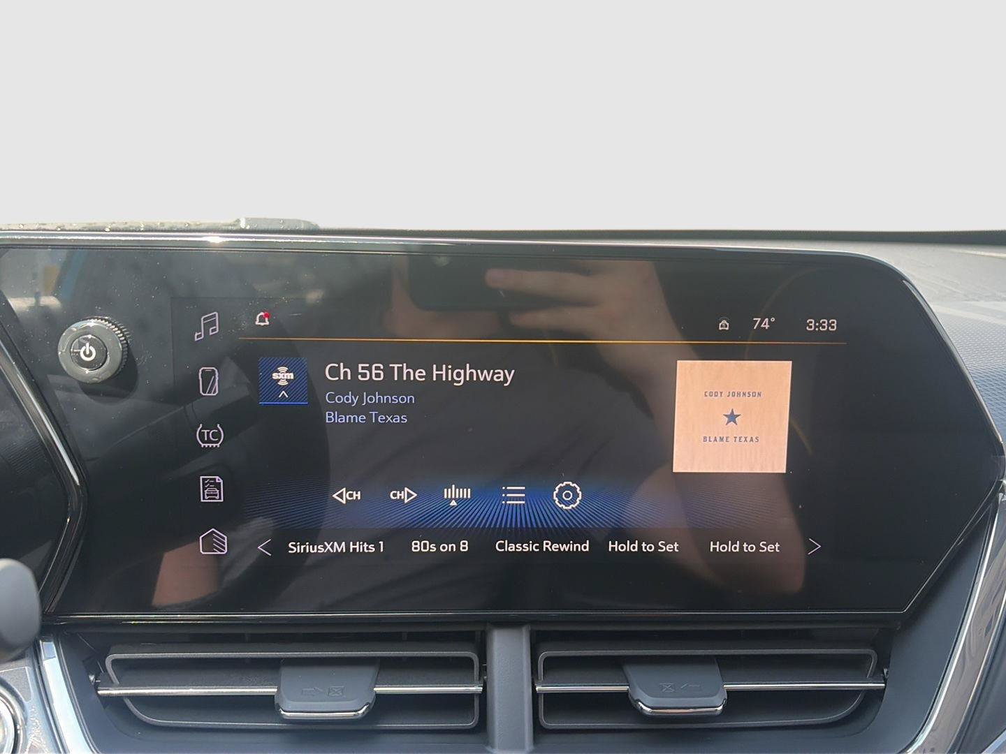 New 2026 Chevrolet Trax ACTIV w/ Sunroof Package FWD image 18