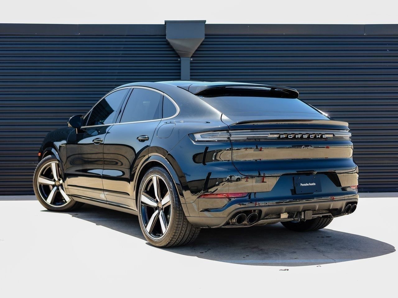 Certified 2025 Porsche Cayenne Turbo image 3