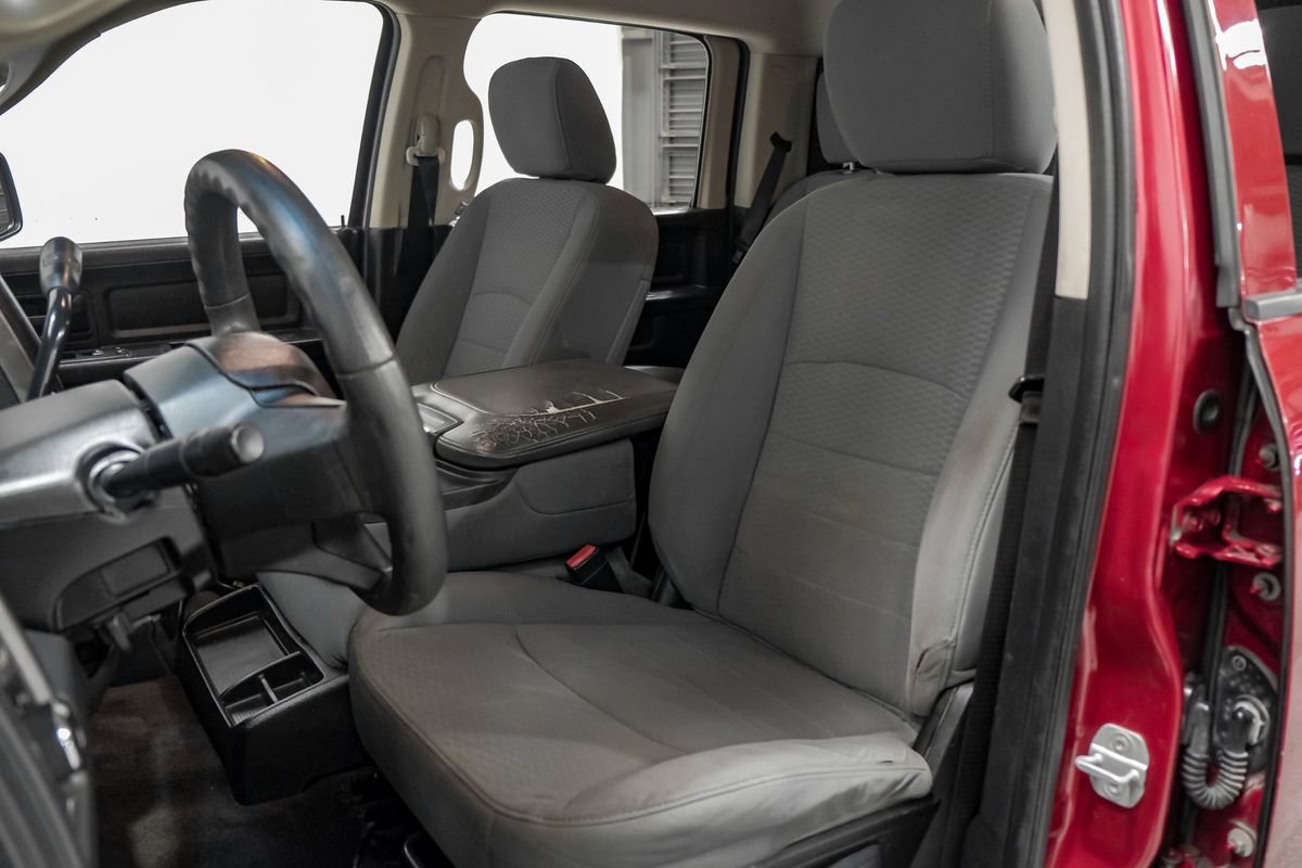 Used 2013 RAM 1500 Express RWD image 28