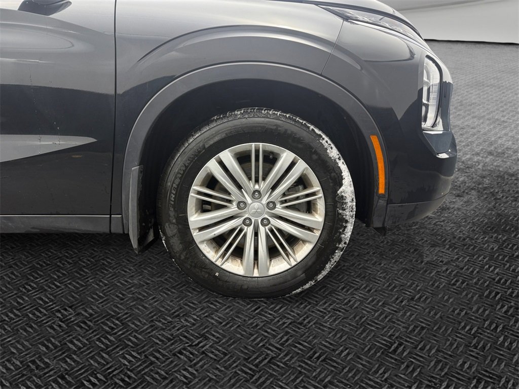 Used 2022 Mitsubishi Outlander ES image 11