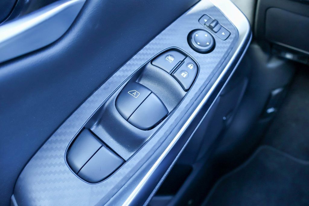 New 2025 Nissan Sentra SR image 15