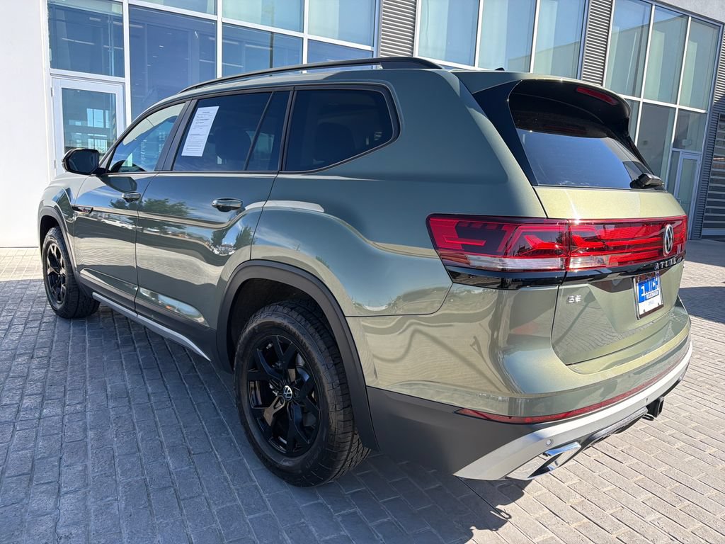 Certified 2026 Volkswagen Atlas Peak Edition AWD/4WD image 5