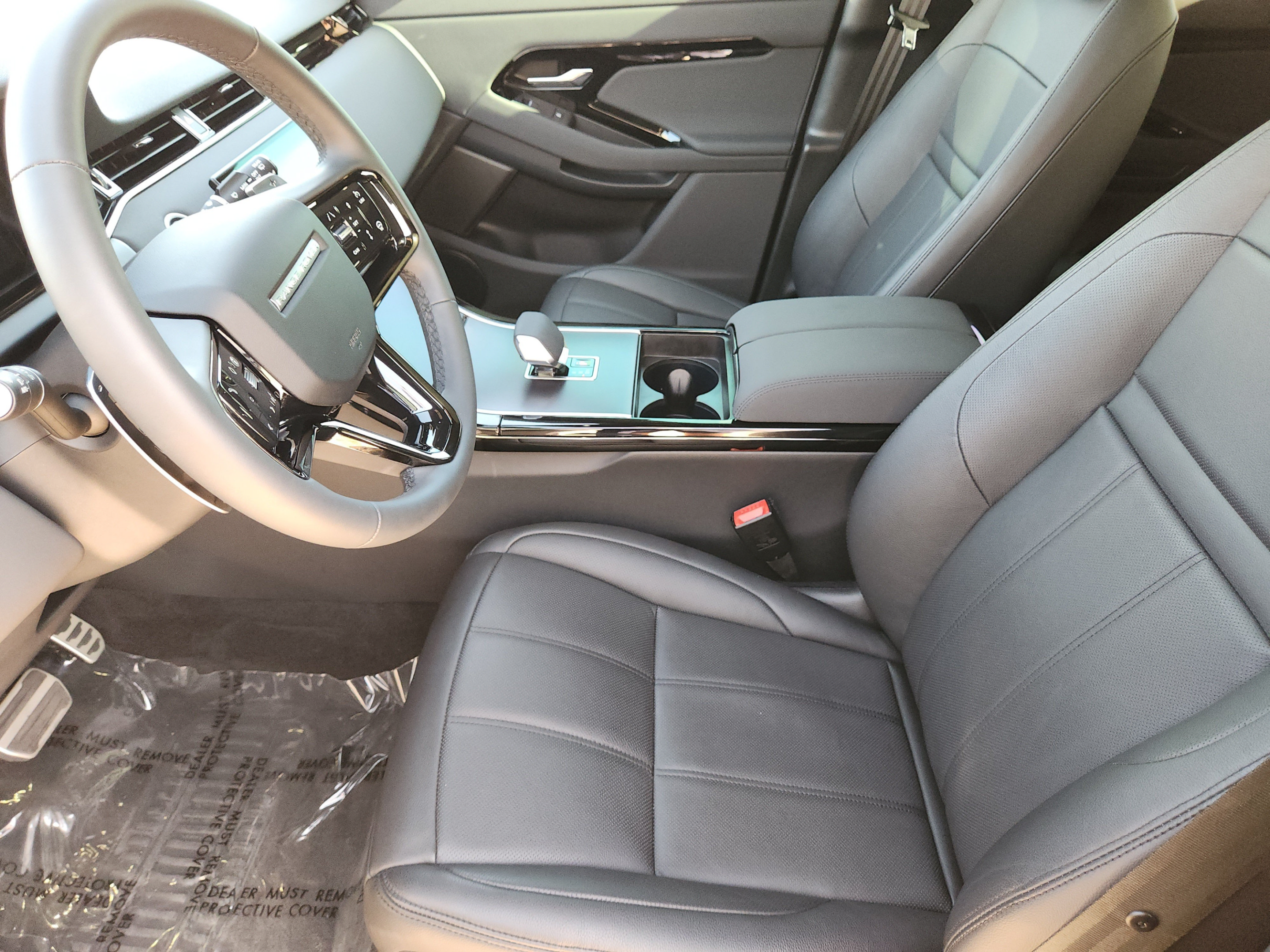 Certified 2026 Land Rover Range Rover Evoque Dynamic SE AWD/4WD image 8