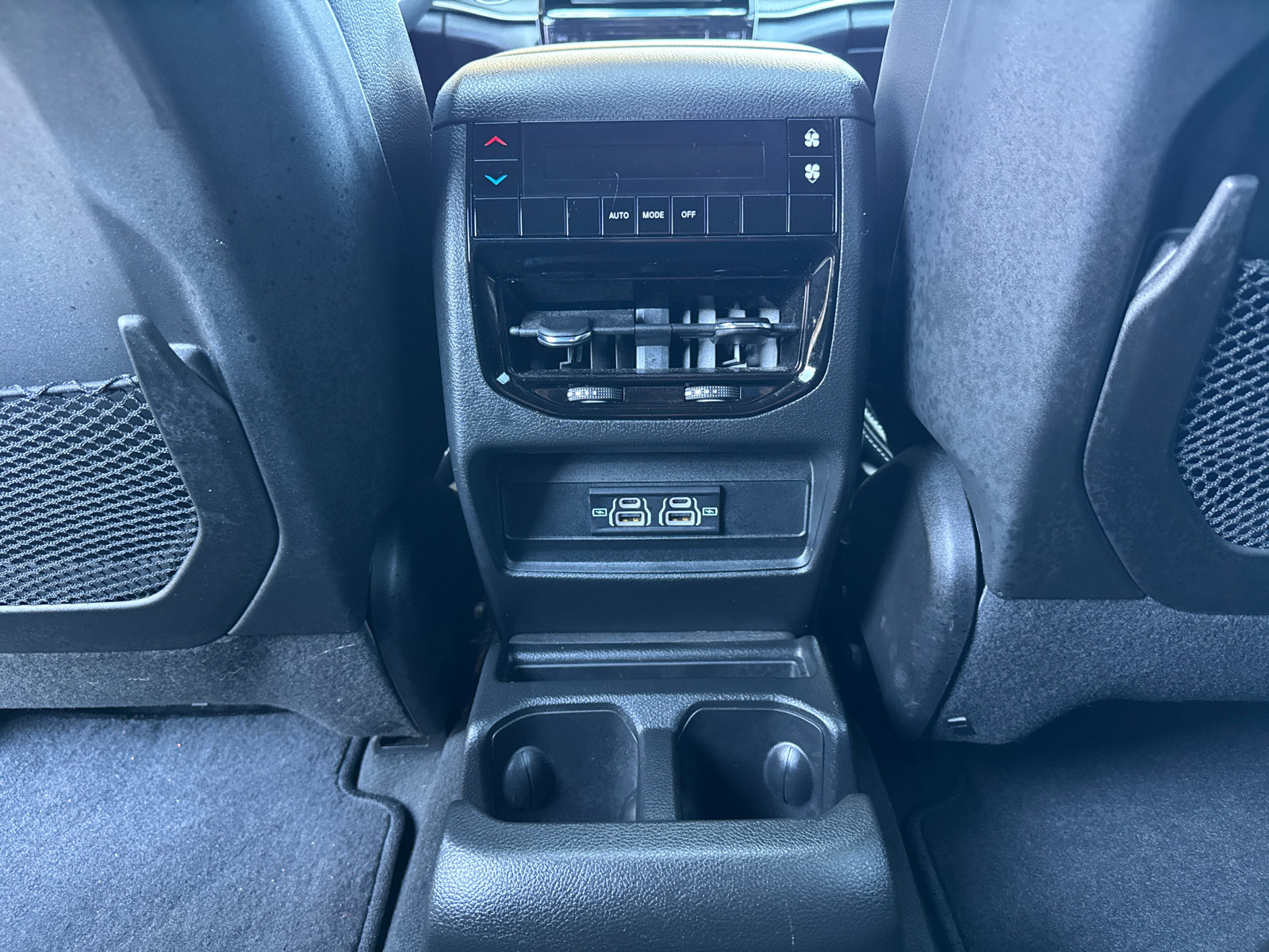 Used 2025 Jeep Grand Cherokee L Laredo AWD/4WD image 7