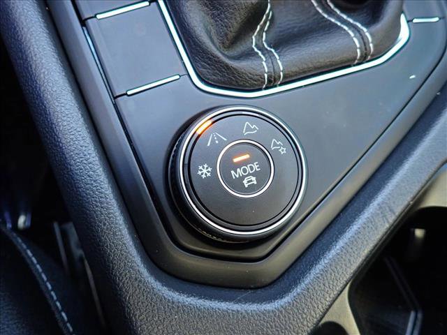 Used 2022 Volkswagen Taos SE w/ Panoramic Sunroof Package image 18