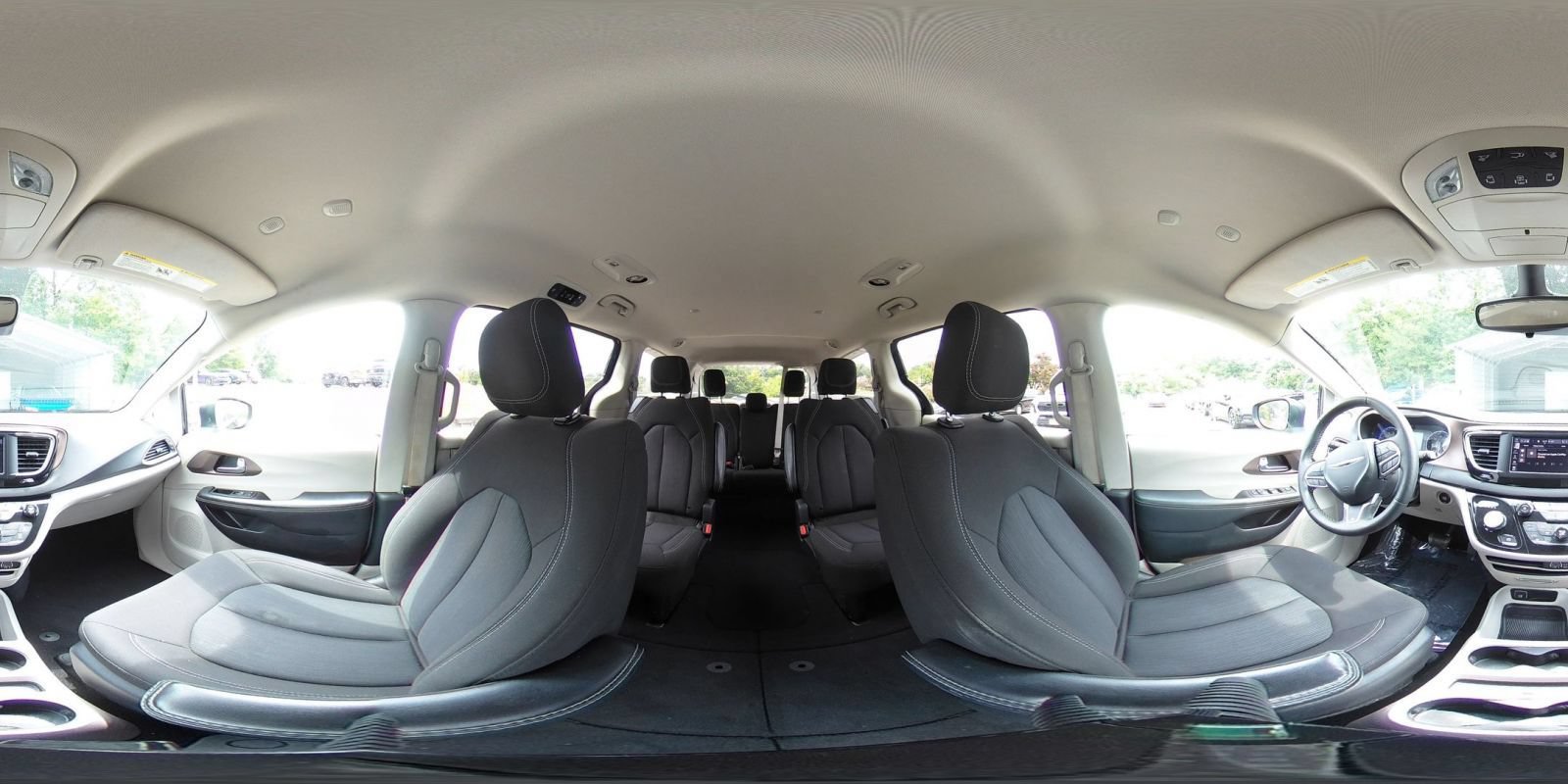Used 2024 Chrysler Voyager LX FWD image 43